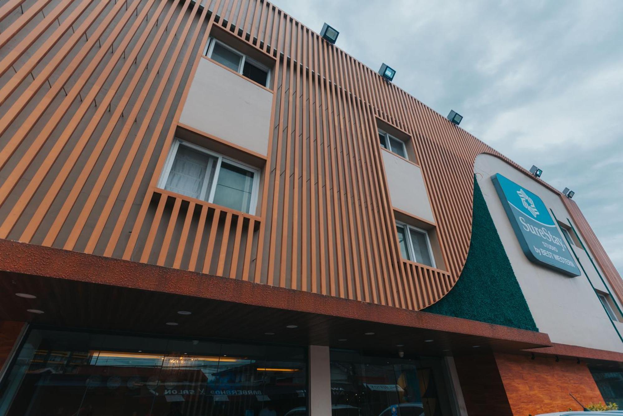 Surestay Studio By Best Western Clarkview Angeles City Exterior photo