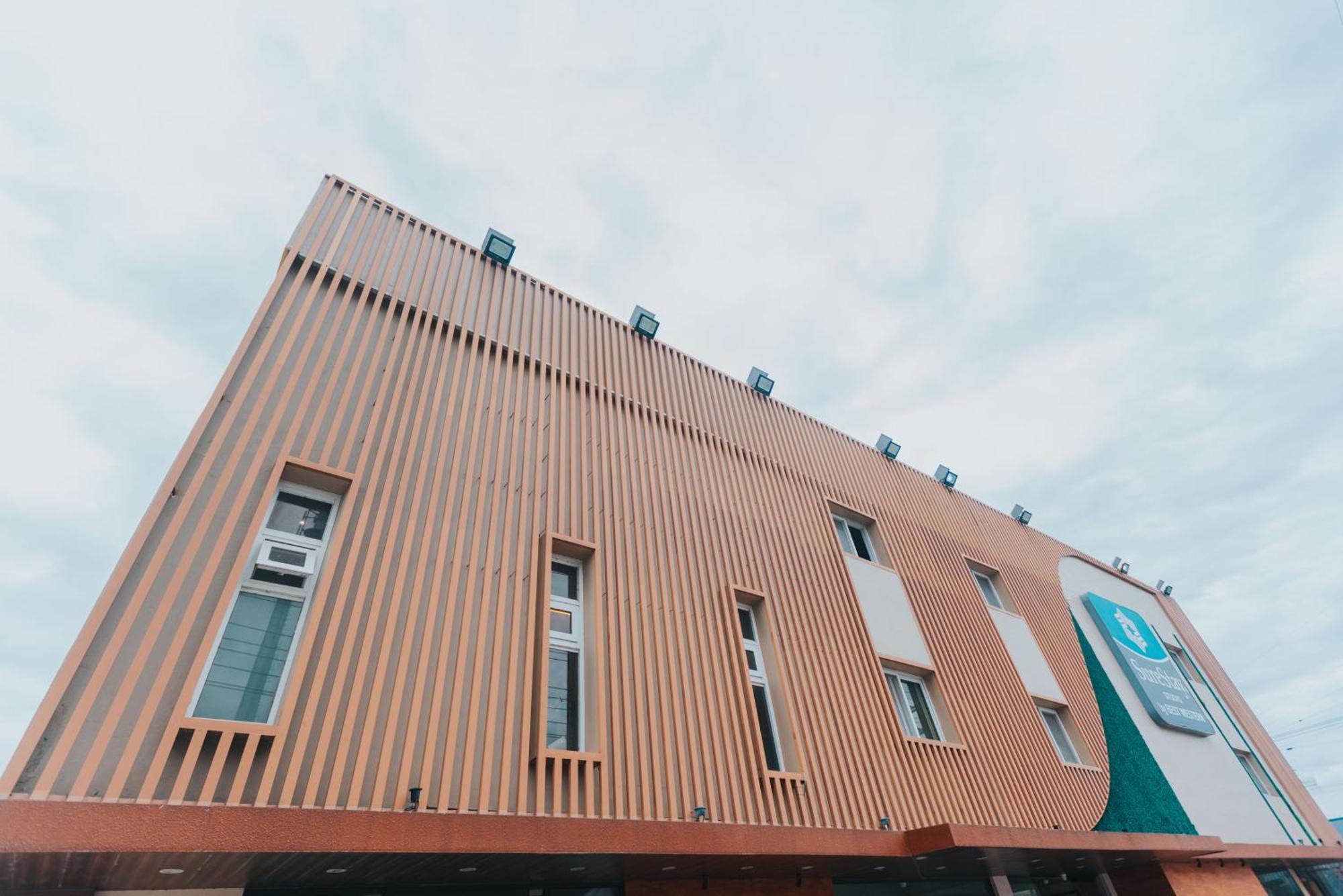 Surestay Studio By Best Western Clarkview Angeles City Exterior photo